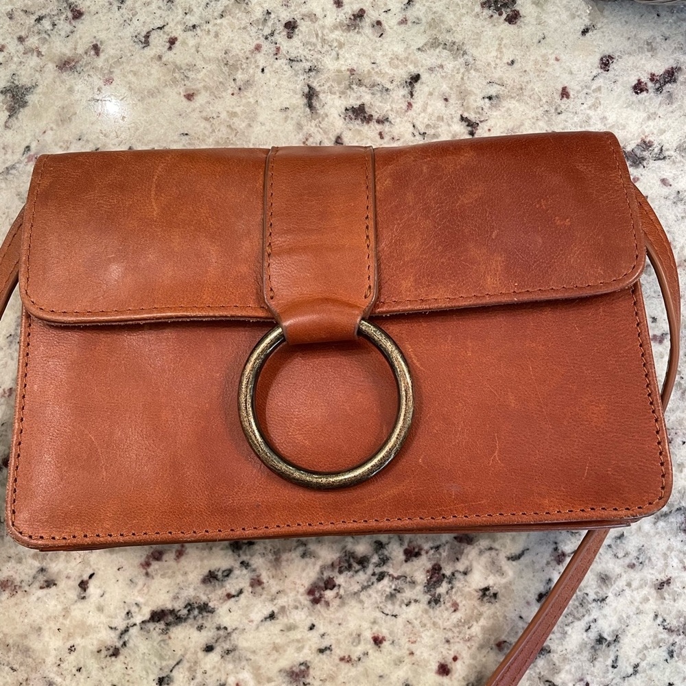 Tommy Bahama Leather crossbody bag. Small